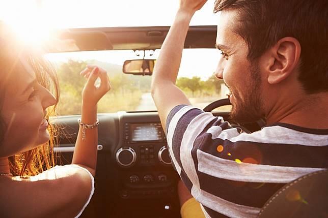 8 hal kecil yang bikin cewek rindu setengah mati