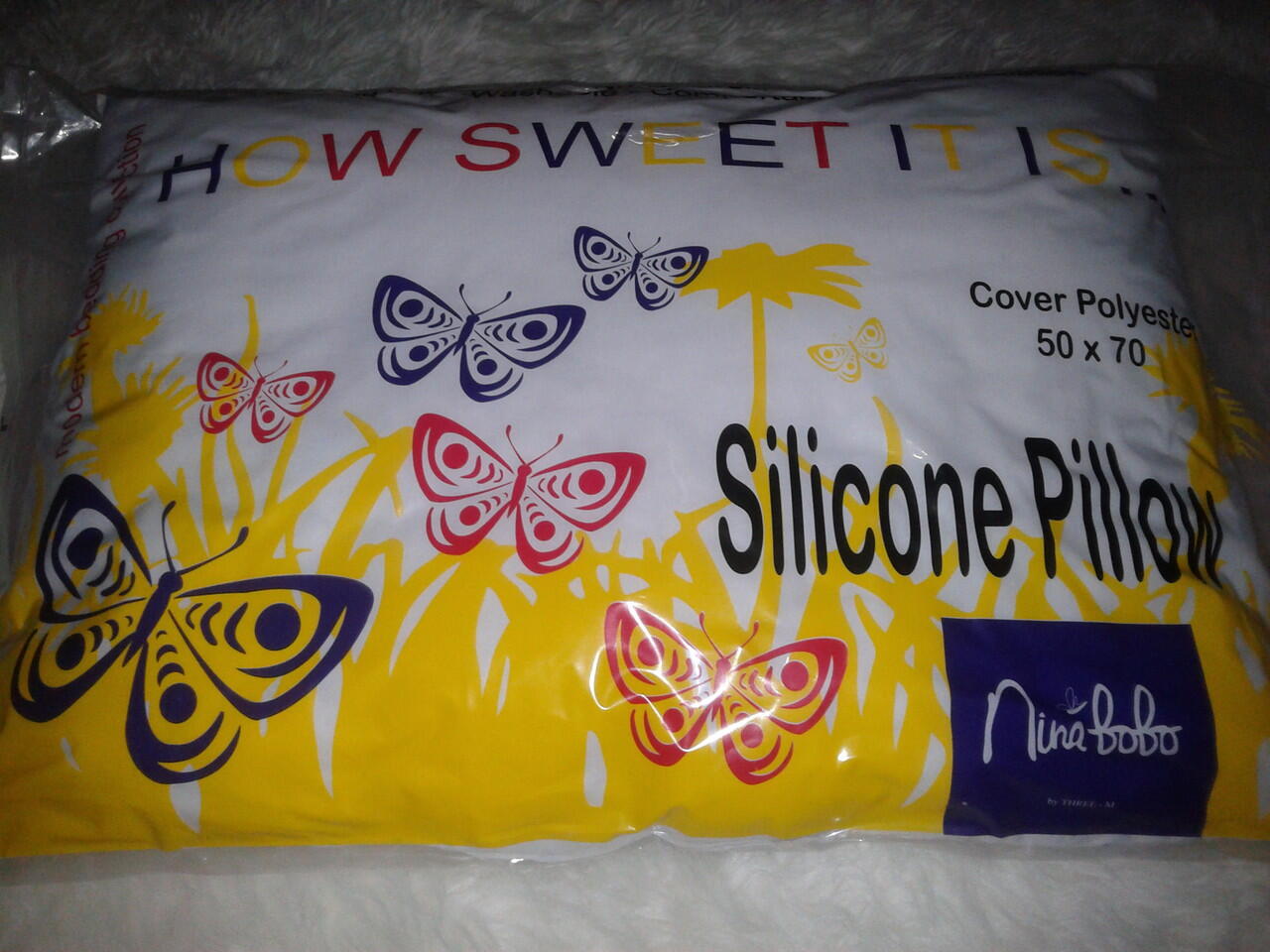 Perlengkapan tidur (bantal silikon std hotel, matras protector, matras lantai (HDP))
