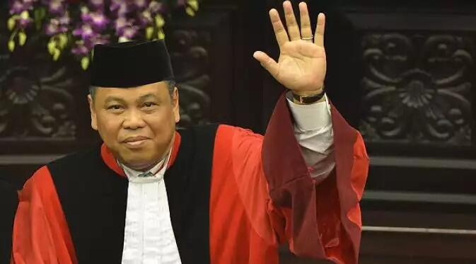 Ketua MK klo bohong enaknya diapain ???
