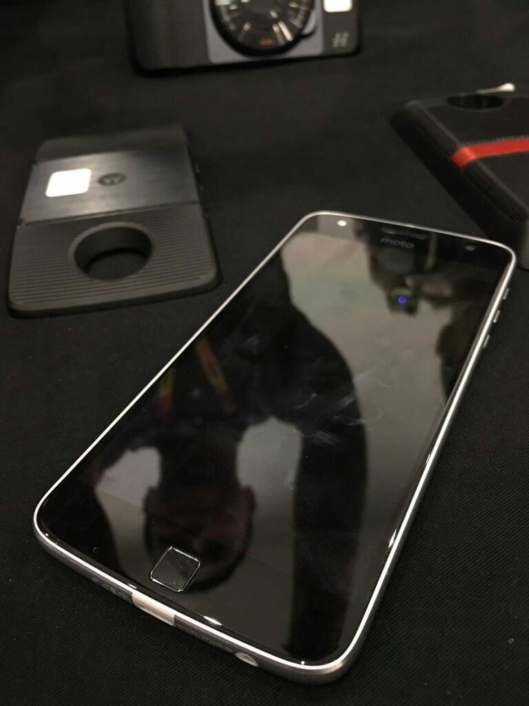 &#91;TC MOTO Z&#93; MOTO Z ujung tombak baru motorola .