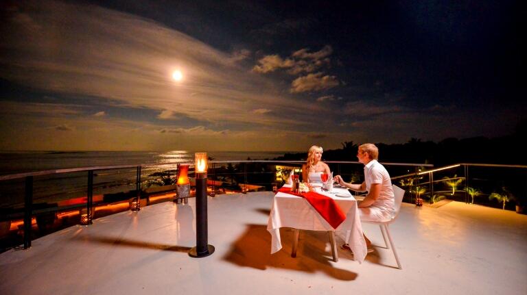 7 Tempat Bulan Madu Terbaik di Dunia Buat Agan dan Sista