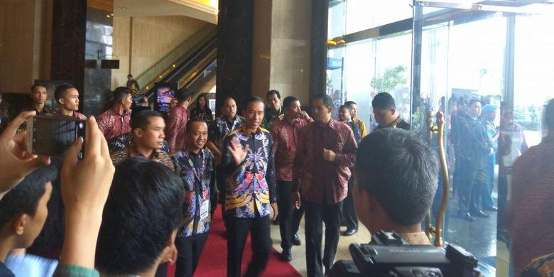 Presiden Jokowi Memuji Sri Mulyani dan Darmin Nasution