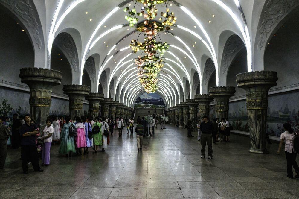 Wuihhh, Stasiun Subway Ini Letaknya 100 Meter Dibawah Permukaan Tanah!!!