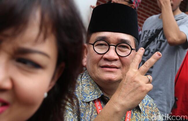 Ruhut Sindir Sandiaga: Belum Jadi Pejabat Sudah Atur Hukum