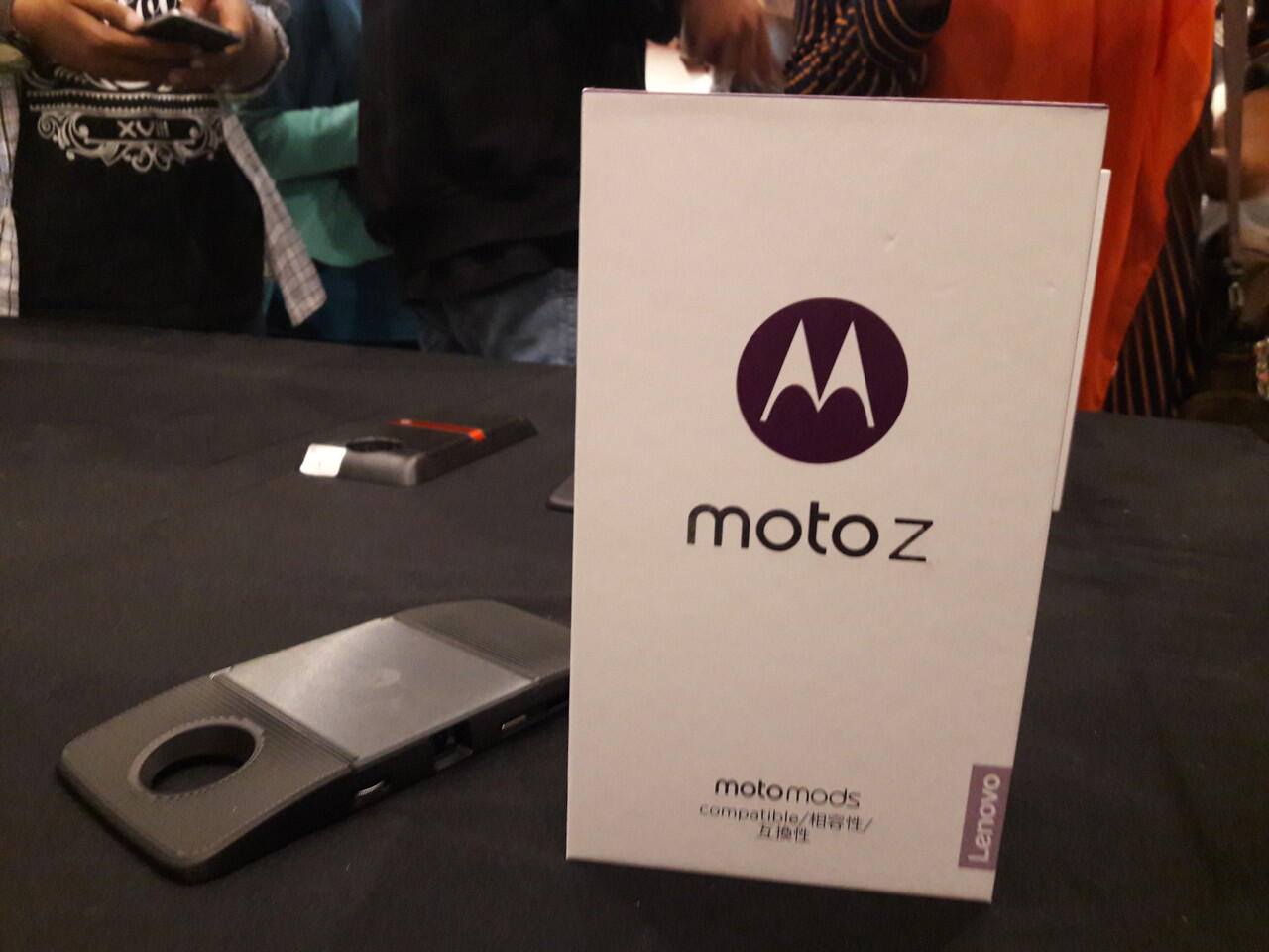 &#91;TC MOTO Z&#93; MOD Hasselblad Moto Z, HP Rasa Kamera DSLR