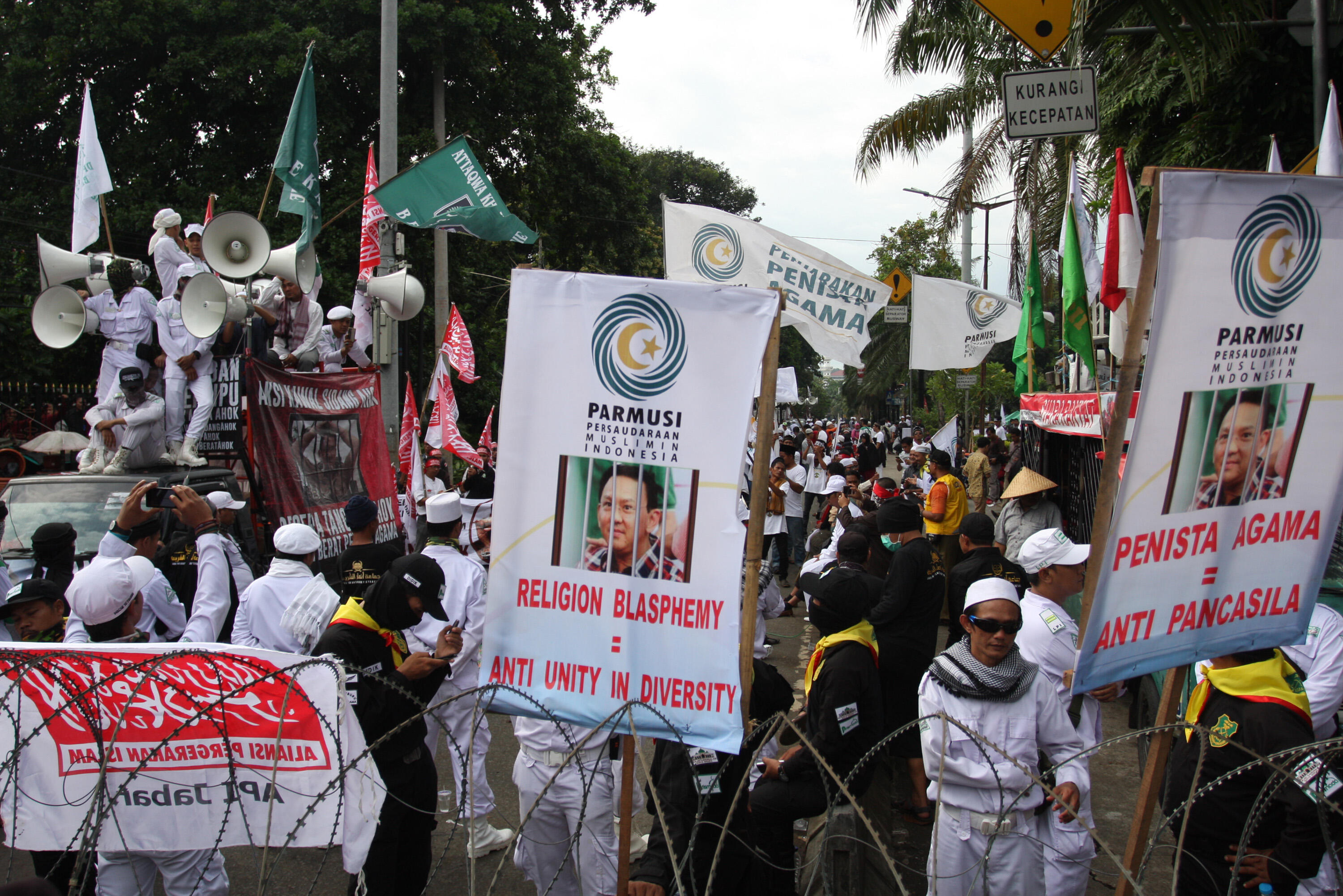 Balas Surat Istana Negara Perlu Setem