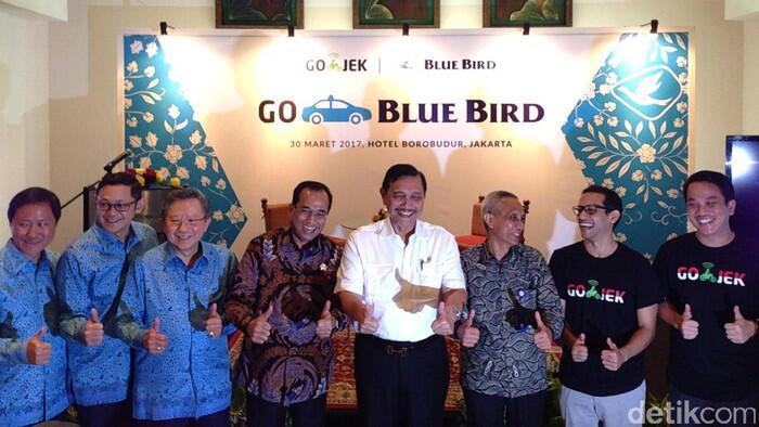 Go-Jek dan Blue Bird Resmikan Go-Blue Bird