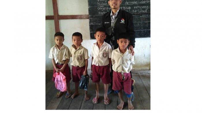 'Pak Jokowi, Minta Tas'