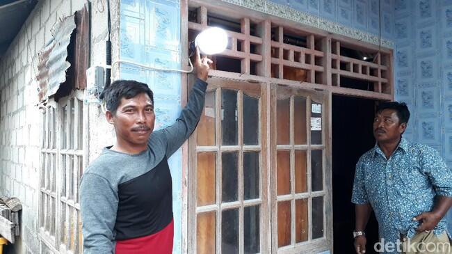 Kisah Desa di Tengah Laut, Baru Dapat Listrik Setelah Puluhan Tahun Dihuni