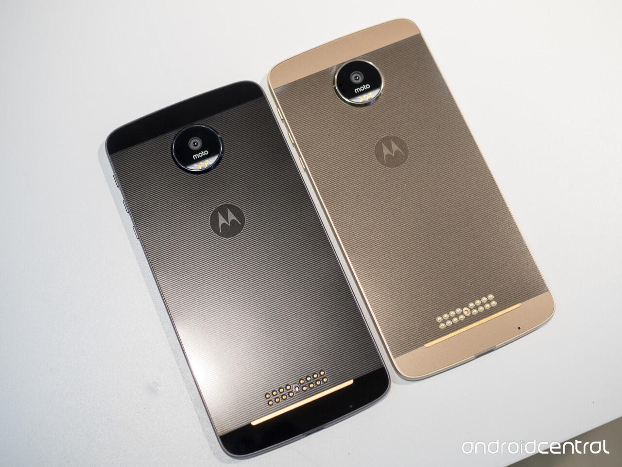 &#91;TC MOTO Z&#93; Moto Z Mods Untuk Presentasi dan Bioskop Mini
