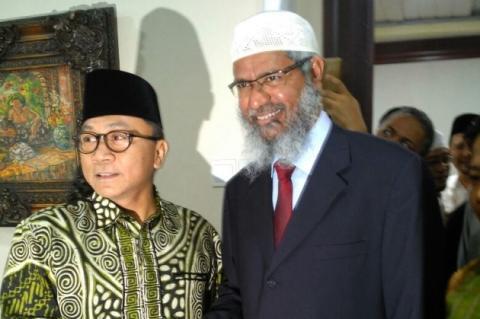 Ini Penjelasan Zakir Naik Tentang Ayat Al Maidah 51