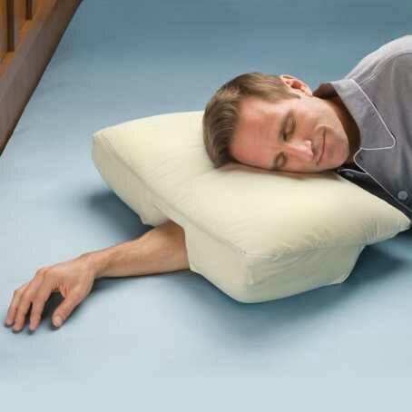 Lucu! Inilah Deretan Bantal Dengan Bentuk Yang Aneh