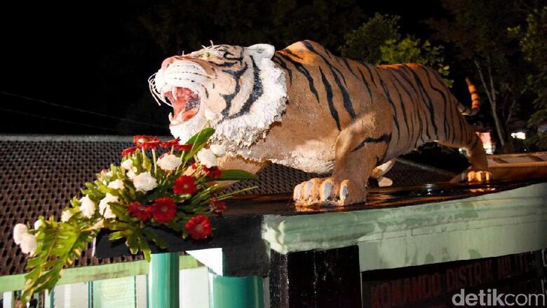 Begini Wajah Baru Patung Macan Cisewu yang Baru Diresmikan