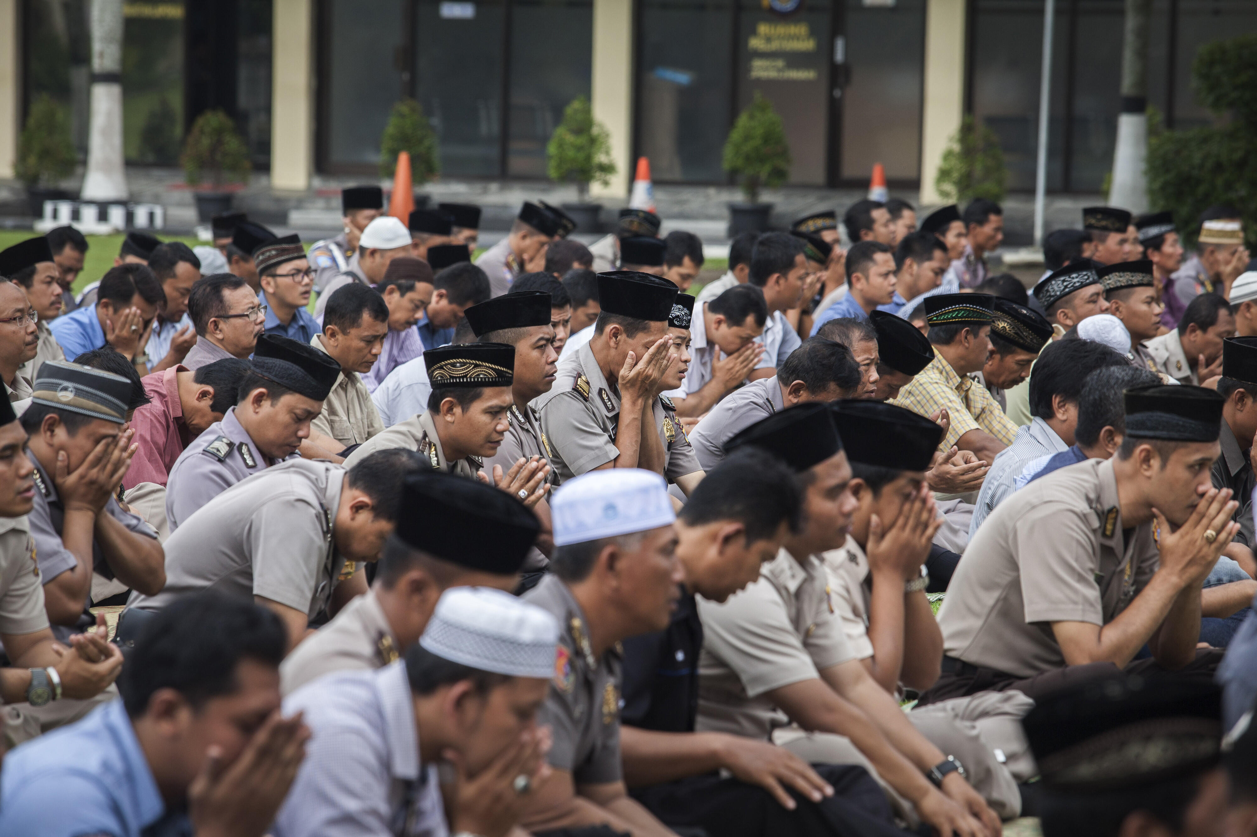 Lakukan Penyimpangan Rekrutmen, Delapan Anggota Polda Sumsel Dicopot