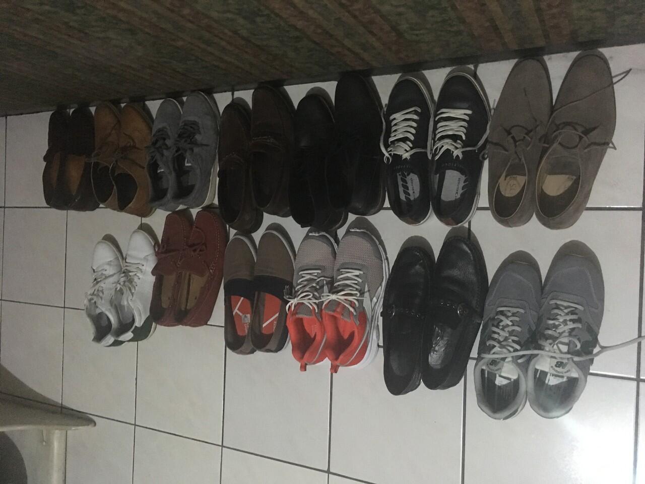 How many shoes should a men have?