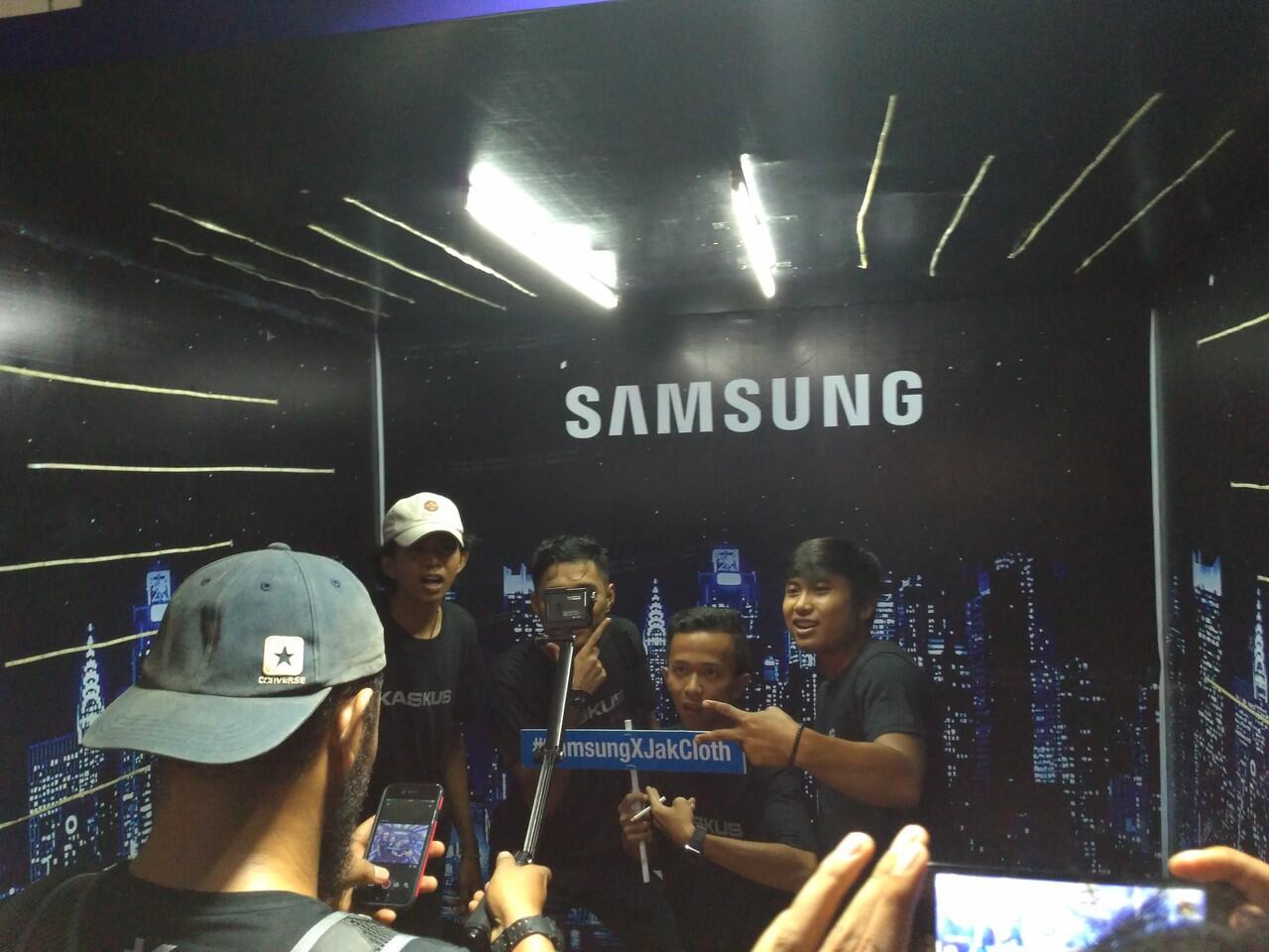 &#91;FR&#93; Invasi Kaskuser Reg Minangkabau di JakCloth Padang Bareng Samsung Mobile