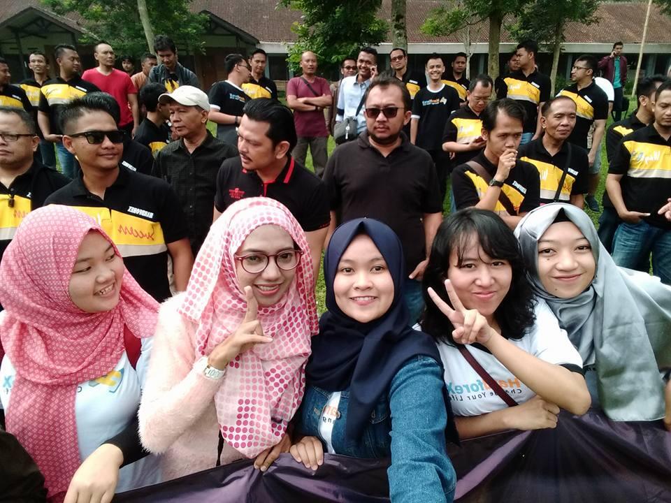 KOMUNITAS HARDFOREX PUSAT EDUKASI DAN BIMBINGAN TRADING FOREX BANDUNG