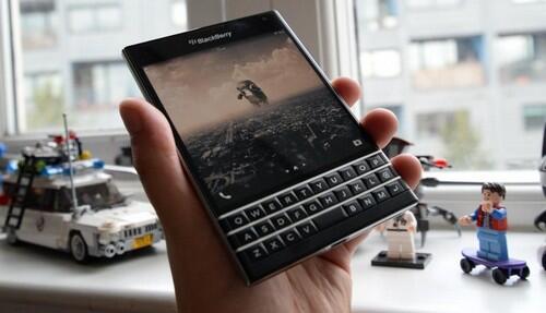 Inilah Smartphone Paling Unik di Dunia