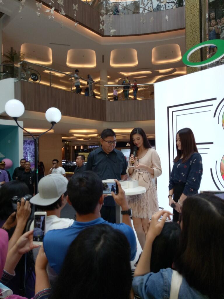 &#91;FR&#93; Keseruan First Sale Oppo F3 Plus di Trans Studio Mall Bandung