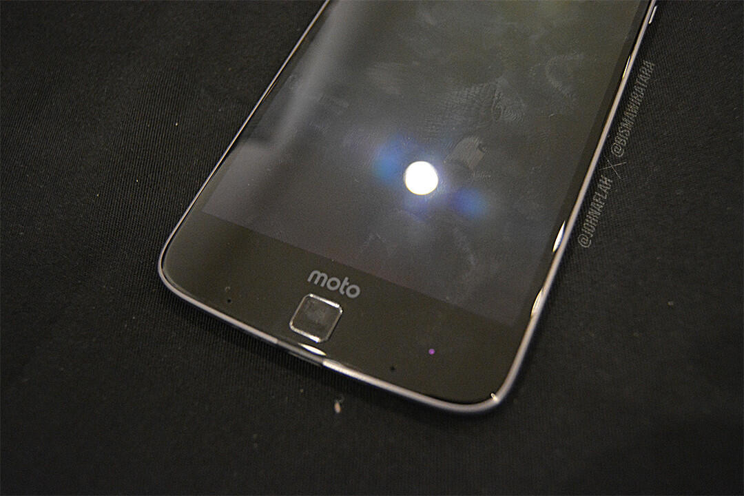 &#91;TC MOTO Z&#93; Moto Z dengan Hasselblad Camera Mod, Cocok Buat Puasin Hobi Foto-foto! 