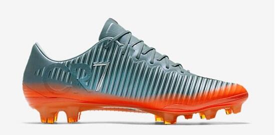 Nostalgia Ronaldo di MU Lewat Sepatu Baru