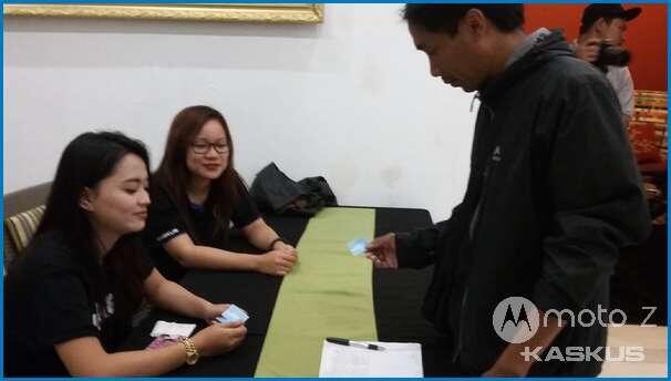 &#91;TC MOTO Z&#93; Kemudahan Beraktifitas Dengan Incipio OffGRID Power Pack Mod Moto Z
