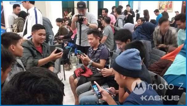 &#91;TC MOTO Z&#93; Kemudahan Beraktifitas Dengan Incipio OffGRID Power Pack Mod Moto Z