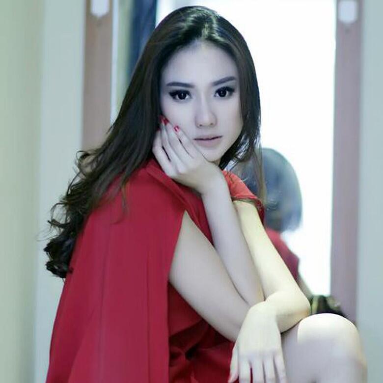 Blak-blakan Bella Luna soal Tudingan Kekerasan Razman Nasution