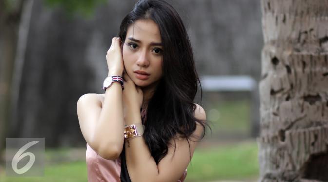 Blak-blakan Bella Luna soal Tudingan Kekerasan Razman Nasution
