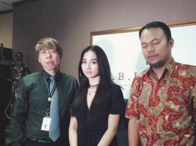 Blak-blakan Bella Luna soal Tudingan Kekerasan Razman Nasution