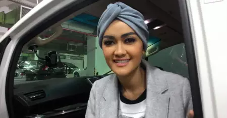 Parah! Wikipedia Sebut Julia Perez Telah Meninggal Dunia