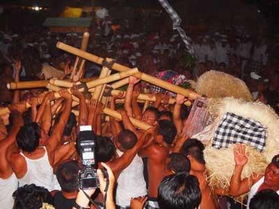 Perayaan Unik dan Menarik Hari Raya Galungan di Bali