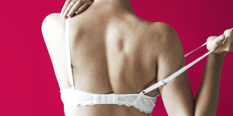 Ladies, kenali kepribadianmu dari cara memakai bra