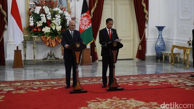 Jokowi: RI akan Bangun Rumah Sakit Rp 16 Miliar di Afganistan