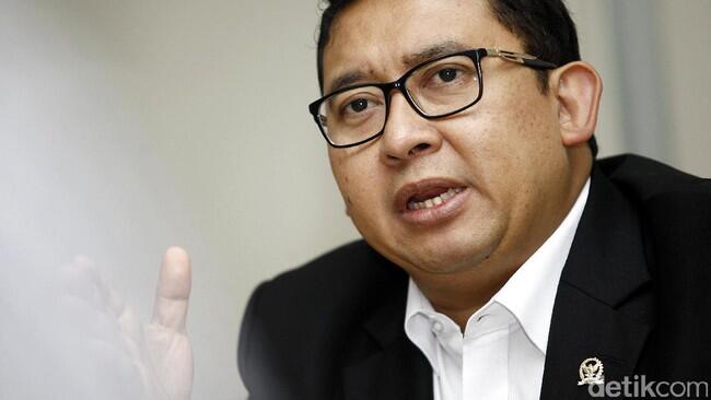 Fadli Zon: Ruhut Halusinasi, Putri Saya Naik Kendaraan Umum