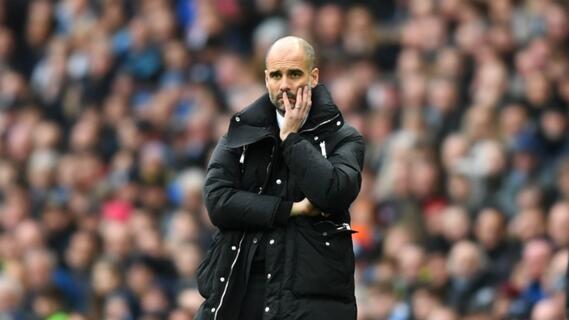 Pep Guardiola Lempar Handuk