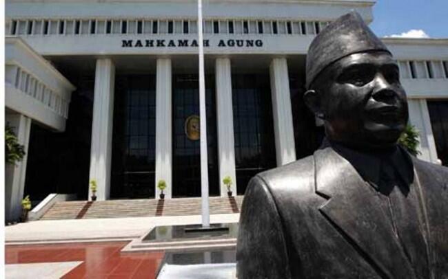 Alasan MA Menuntun Sumpah Oesman Sapta