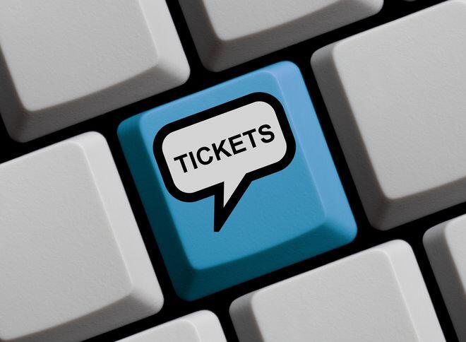 Lebih Hemat Gunakan Uang Elektronik Saat Cari Tiket Kereta Api