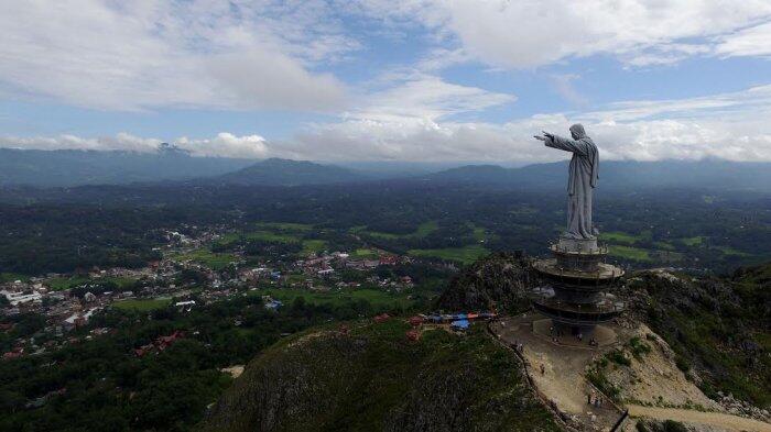 Patung Yesus Toraja Tertinggi di Dunia, Dikunjungi 1 Juta Wisatawan Tahun 2016