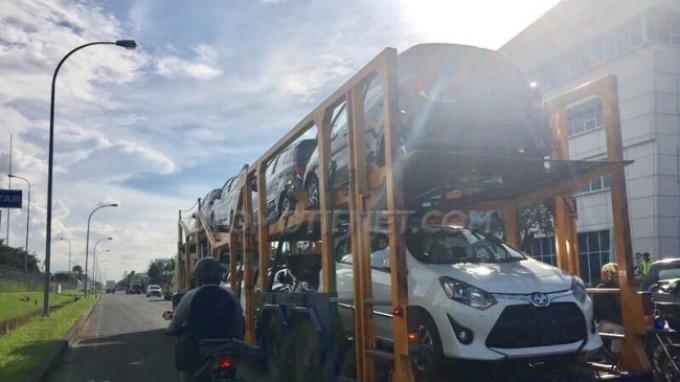 Penampakan Asli Toyota Agya Baru Sebelum Dirilis Besok