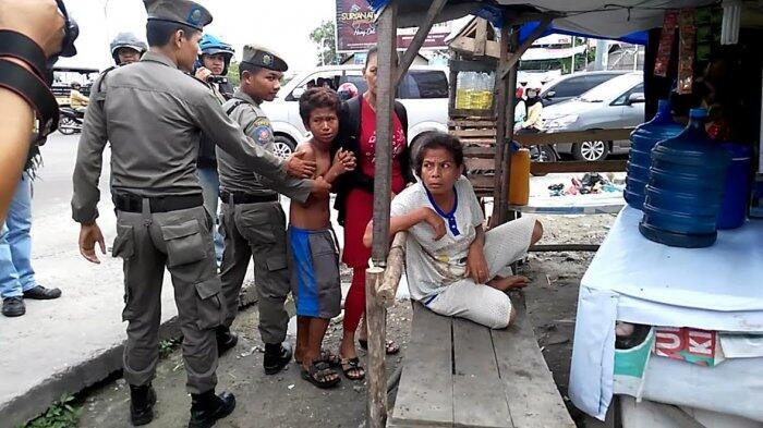 Anak Ini Nangis Mengadu pada Ibunya Saat Terjaring Satpol PP