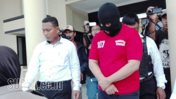 Jadi Tersangka Pencabulan, Rektor Unair Bebastugaskan Dosen IKS