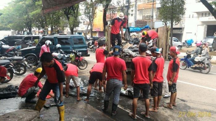 Ahok Senang Pasukan Merah Mulai Bekerja 17 April