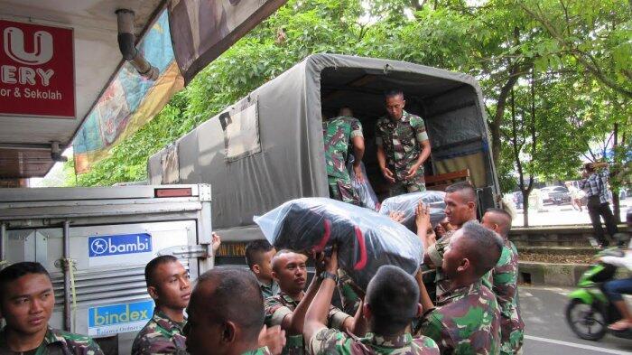Kiriman Paket Perlengkapan Sekolah dari Presiden Jokowi Membutuhkan Waktu 10 Jam