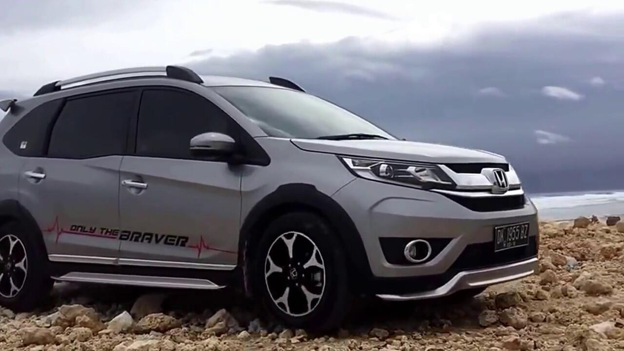 Mobilio vs BRV - Pertarungan Kelas Juara Beda Gaya