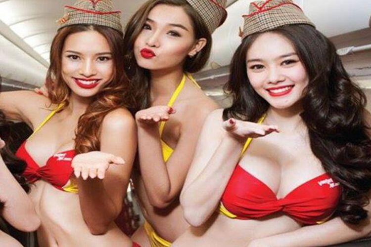 Penjelasan Kemenhub Soal Maskapai dengan Pramugari Berbikini