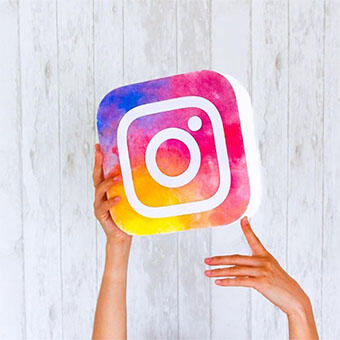 Asli! Bukit Ini Bewarna Warni Seperti Logo Nya Instagram Gan!