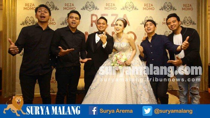 Ini Hadiah Khusus Personel Geisha untuk Pernikahan Momo-Reza