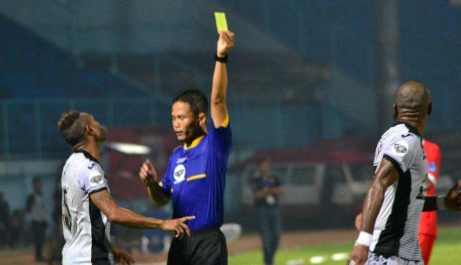 Berapa Bayaran Wasit Liga Indonesia?