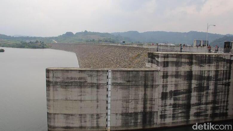 Waduk Terbesar Kedua RI Sudah Mengairi 90 Ribu Ha Sawah di Jabar